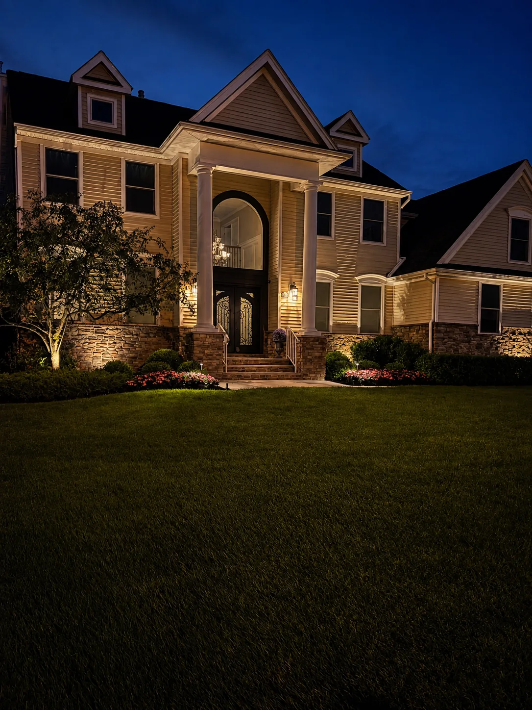 Column entry and architectural lighting